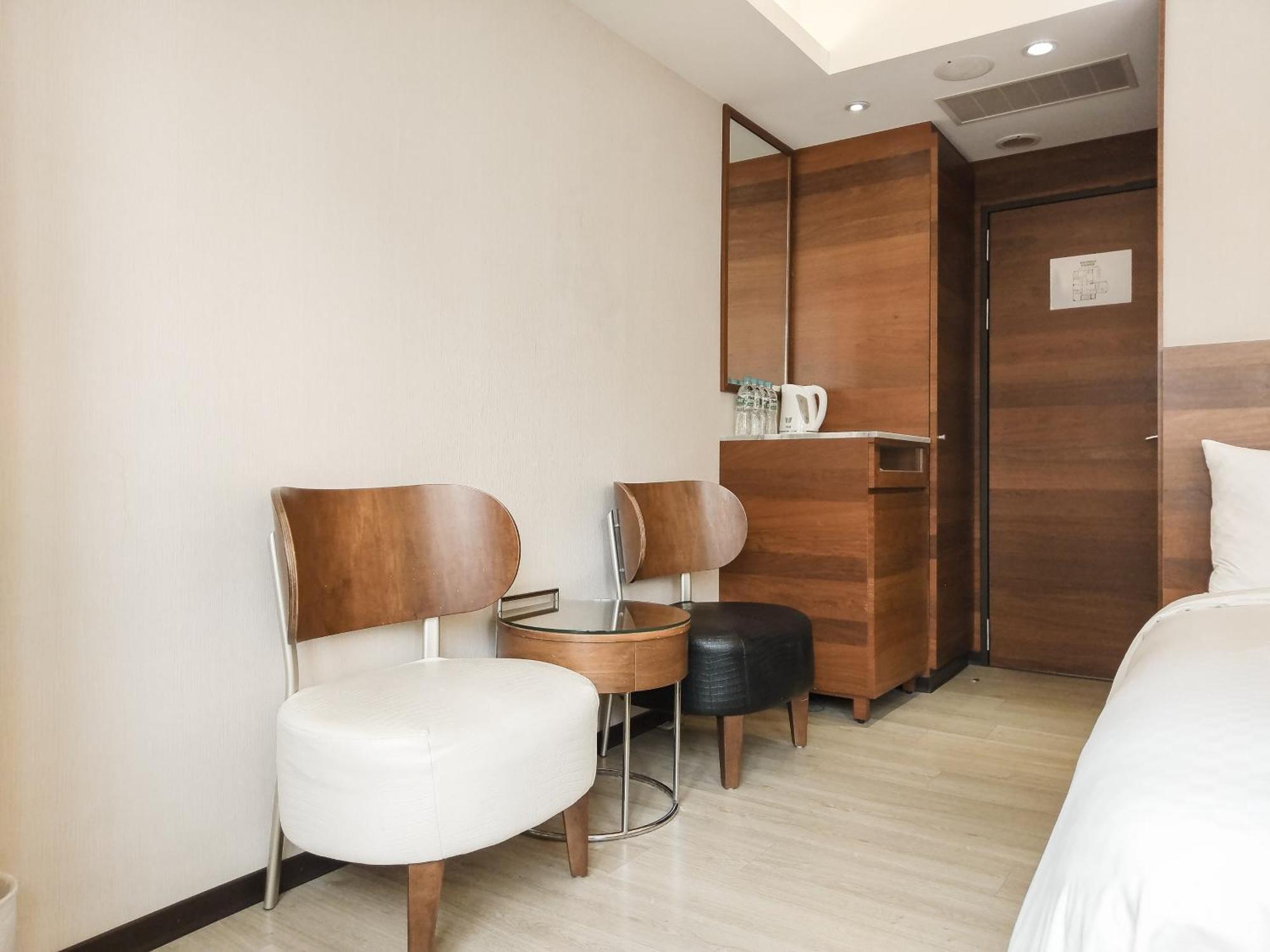Check Inn Express Taipei Station Room photo