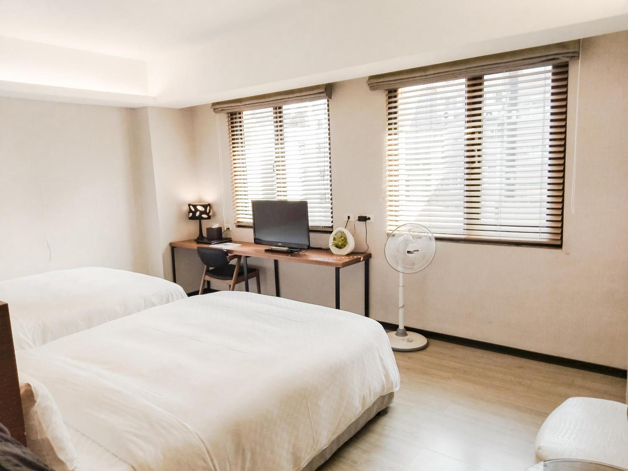 Check Inn Express Taipei Station Room photo